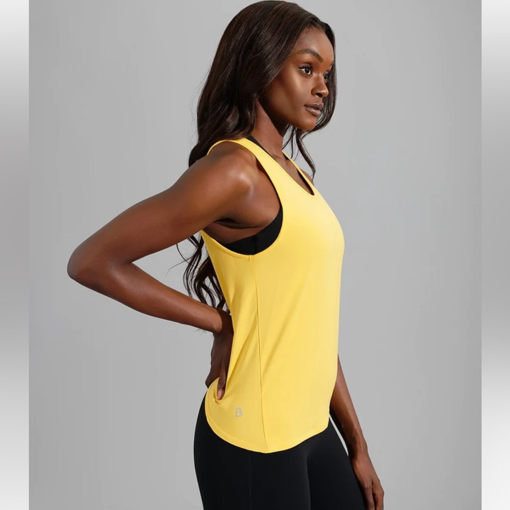 NWT Buffbunny Breeze Tank